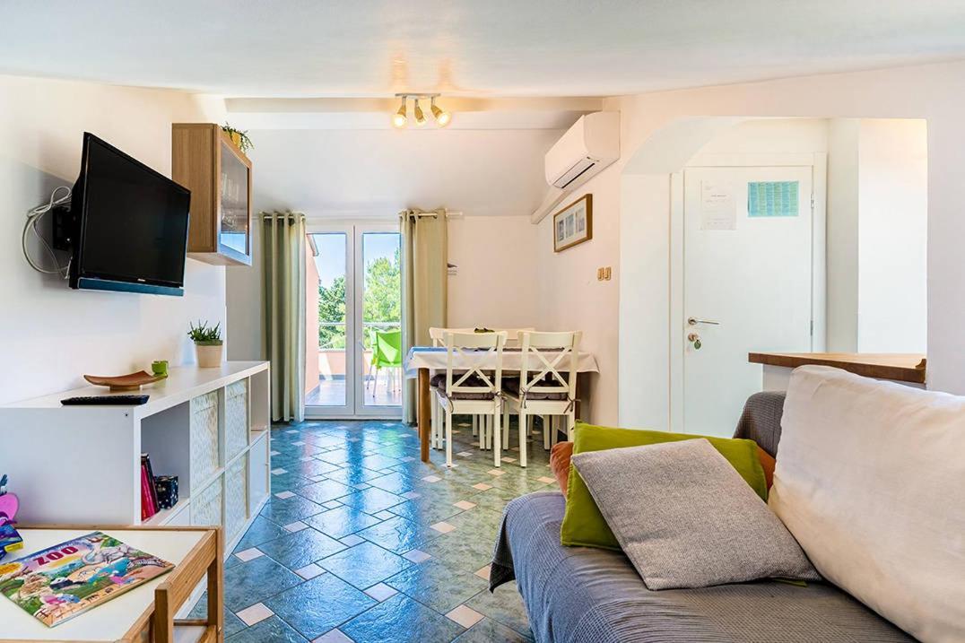 Apartmani Utmar Cres Exteriér fotografie