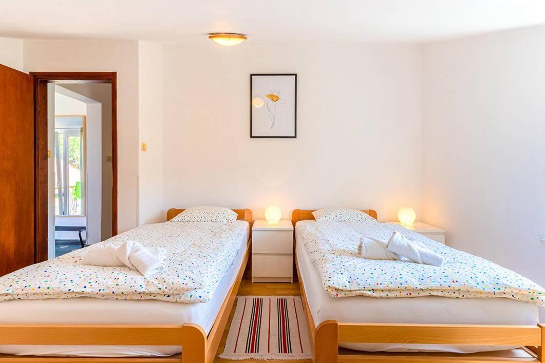Apartmani Utmar Cres Exteriér fotografie